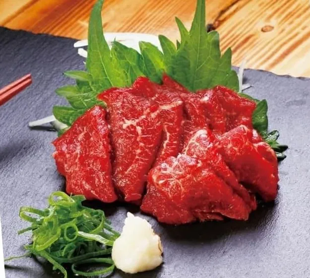 Lean horse meat sashimi